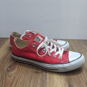 Converse Chuck Taylor All Star Low Top Red Sneakers Woman 8 M9696 EUC